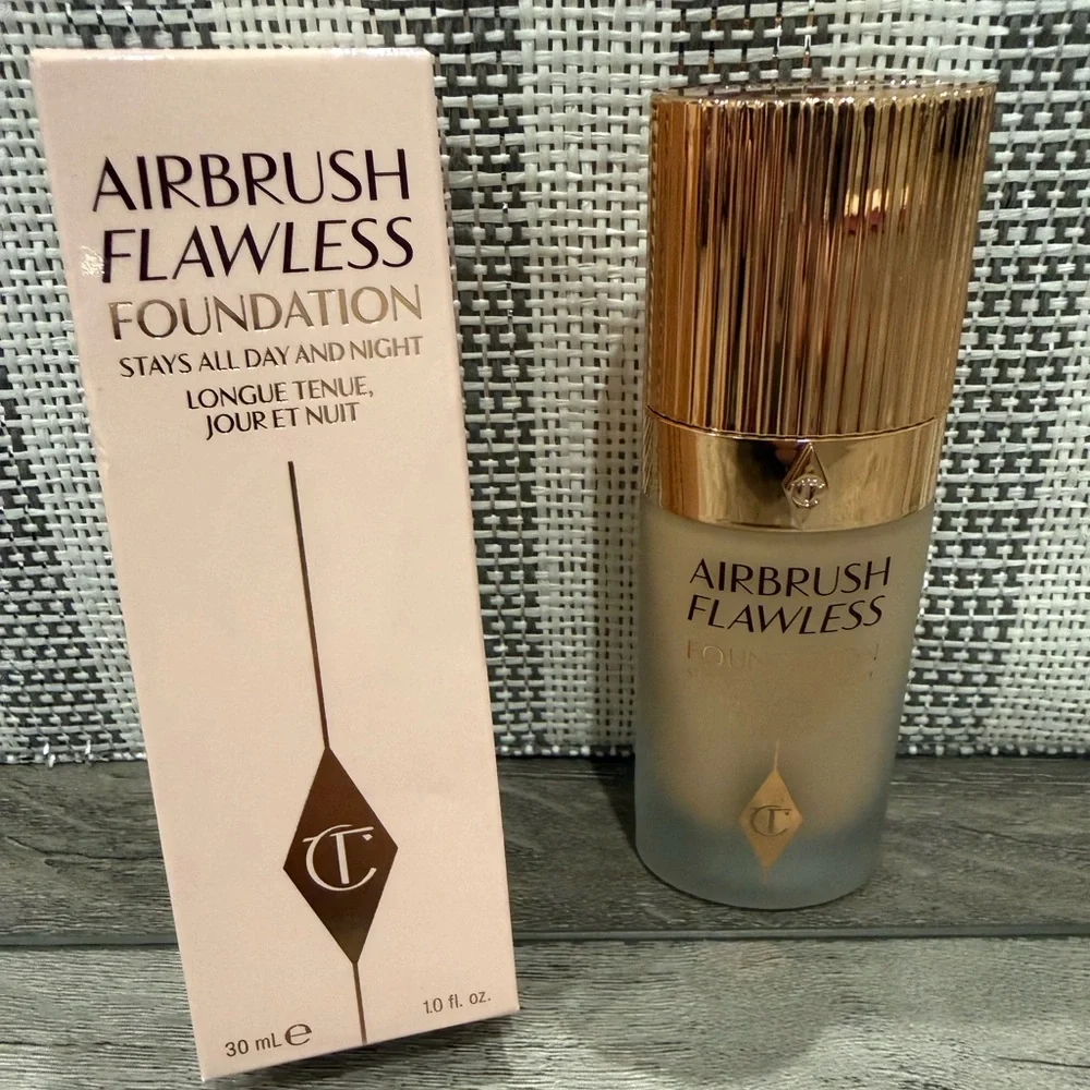 Charlotte Tilbury Airbrush Flawless Foundation - 5 Neutral